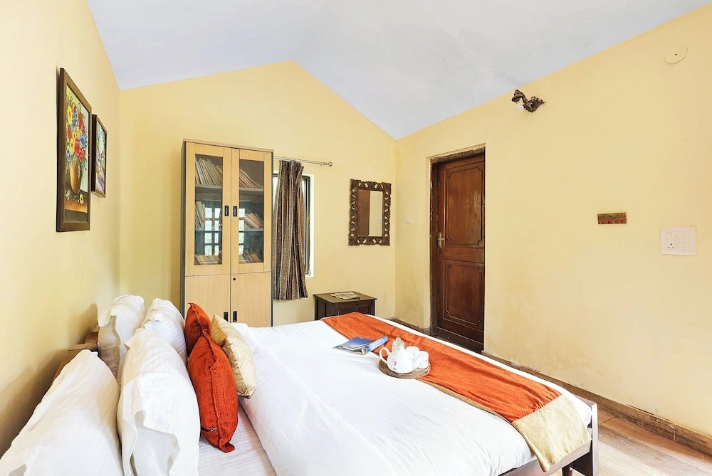 Alaya Stays Sheilma Farm 4 BHK with pool