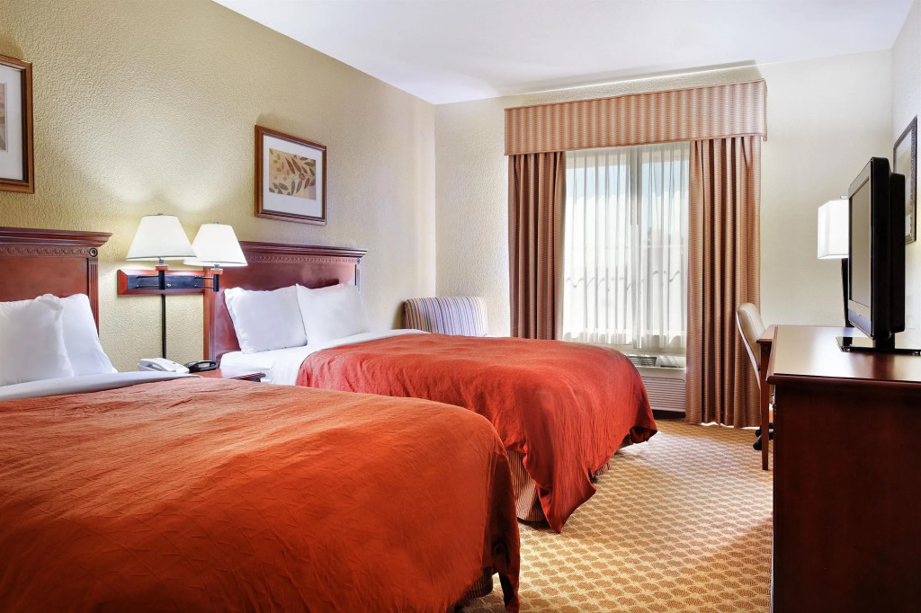 Country Inn & Suites by Radisson, Wilson, NC