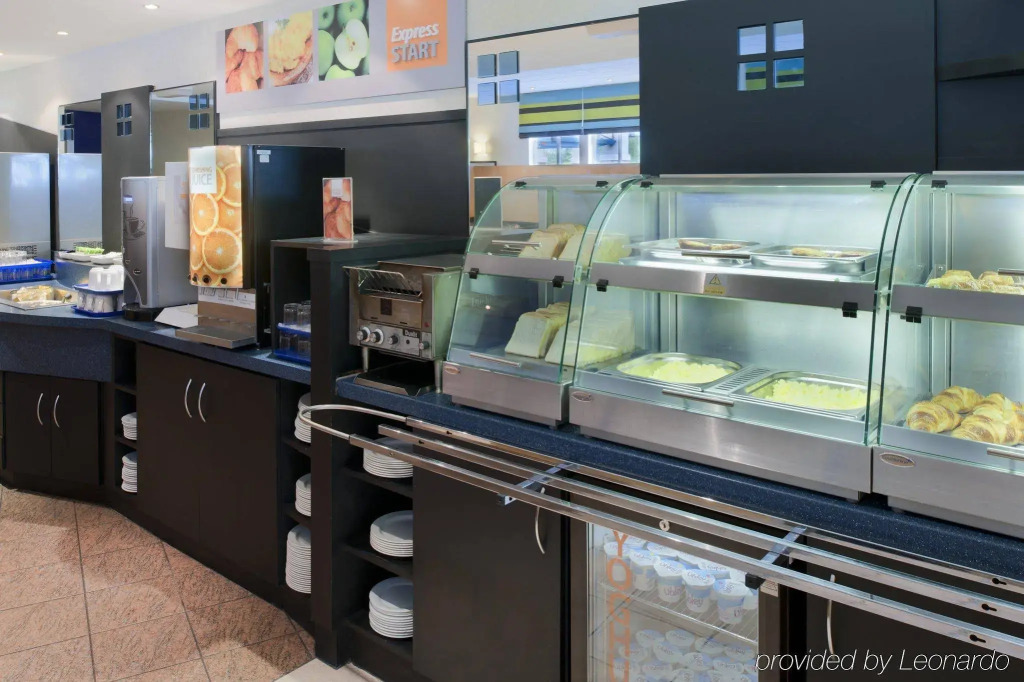 Holiday Inn Express Strathclyde Park M74, Jct 5 by IHG