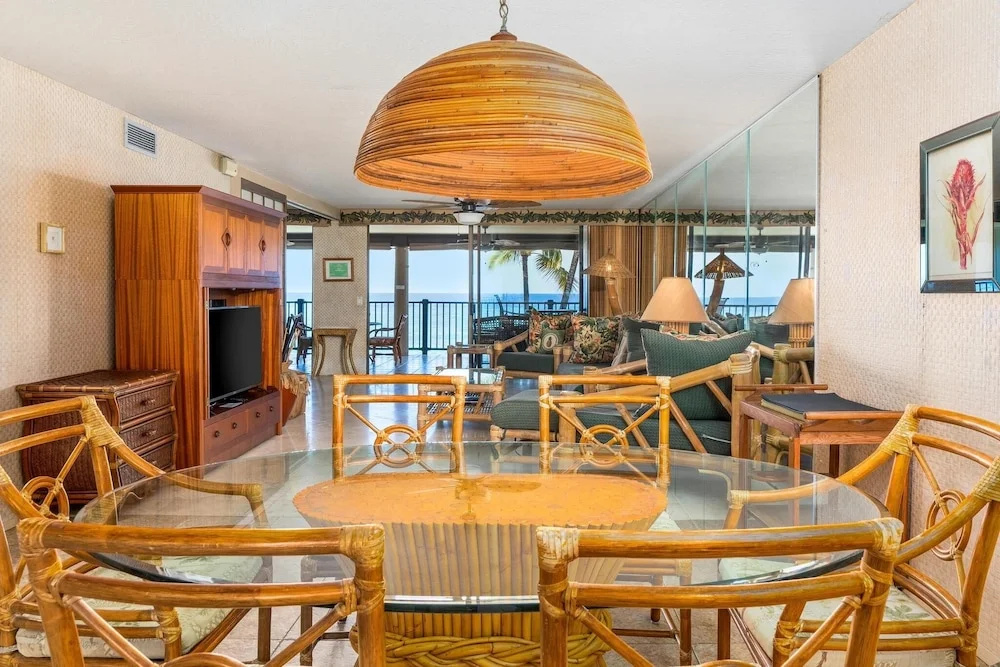 Big Island Kona Nalu by Coldwell Banker Island Vacations