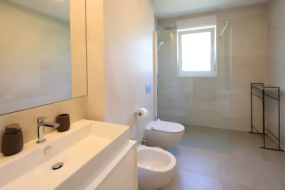 Stylish Apartment 100m from the Beach
