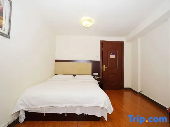 Xinyi Film Hotel (Guilin Medical College Liangjiang Sihu Branch)