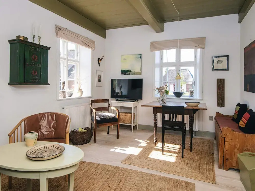 6 Person Holiday Home in Hojer