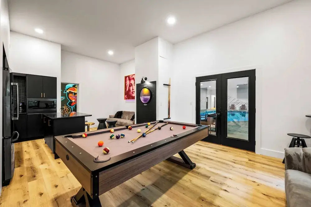 Firefly Mountain Lodge by Avantstay Sleeps 36 Indoor Pool, Hot Tub, Game Room, Playground