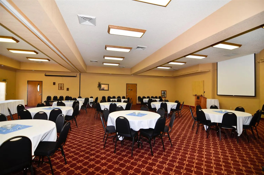 Best Western Sawtooth Inn and Suites