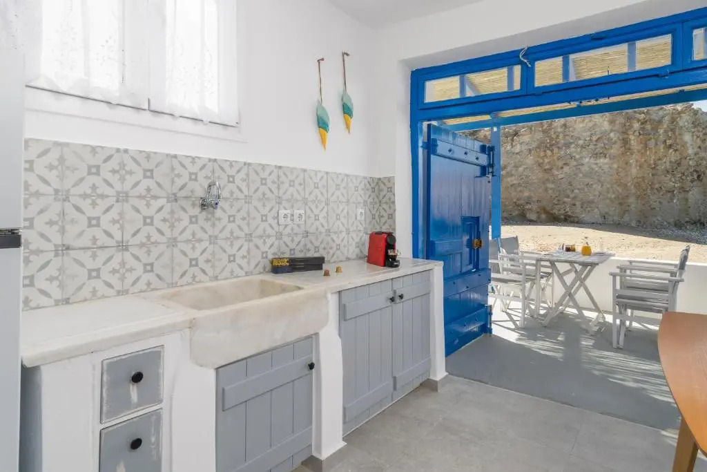 Almera Sea View Boat House