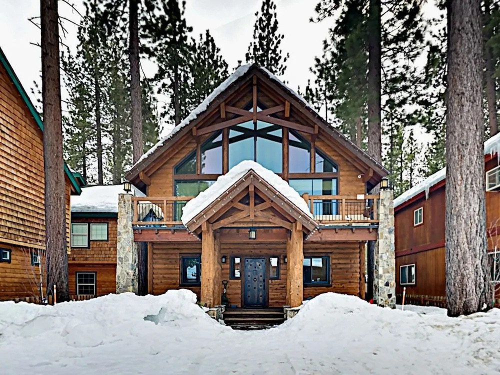 5BR 4BA Lake Tahoe Luxury Vacation Rental by RedAwning