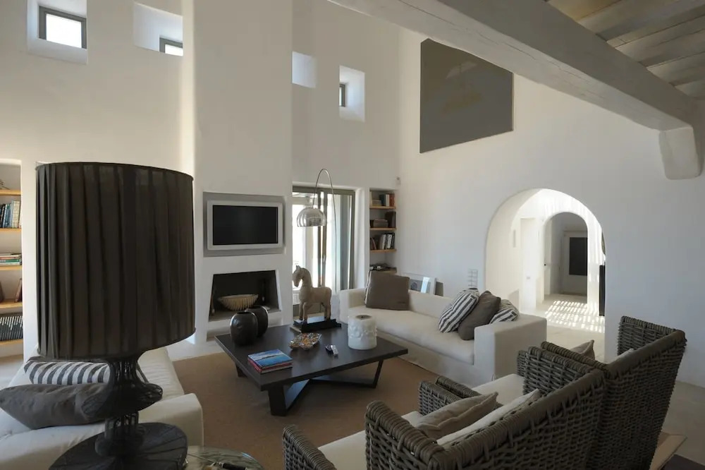 Etoile in Tourlos With 7 Bedrooms and 9 Bathrooms