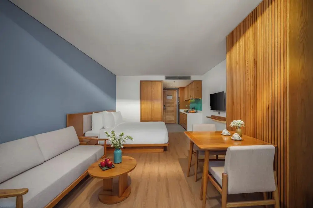 Vernal hotel & Apartment office