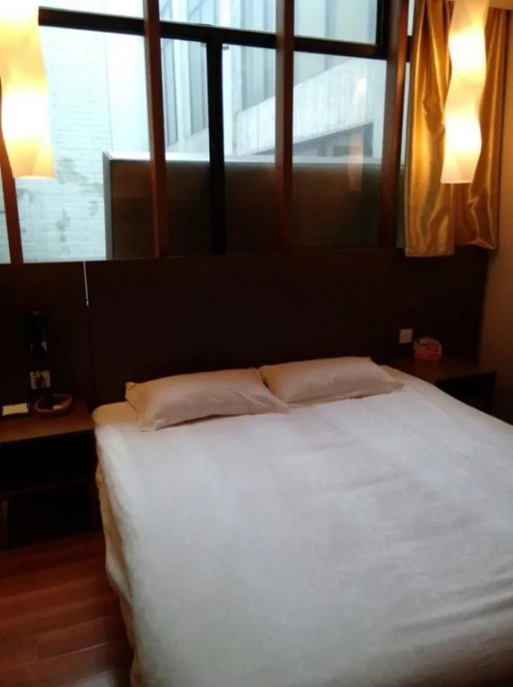 Zhangjiagang Newstay Vogue Hotel