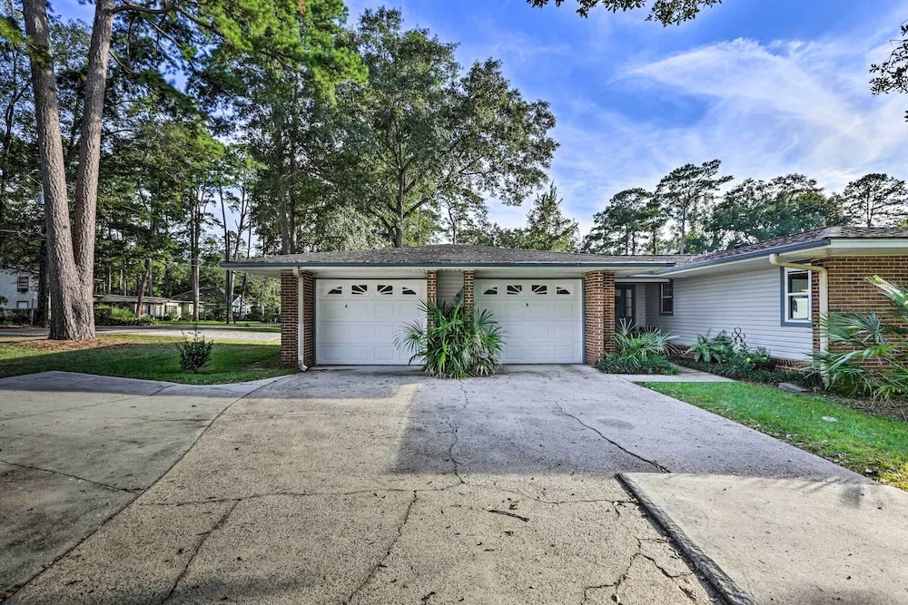 'midtown Tallahassee' Gem Close to Lake Ella!