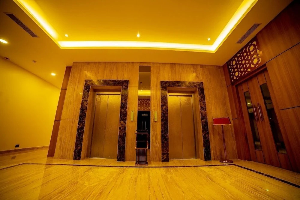 Emerald Clarks Inn Suites