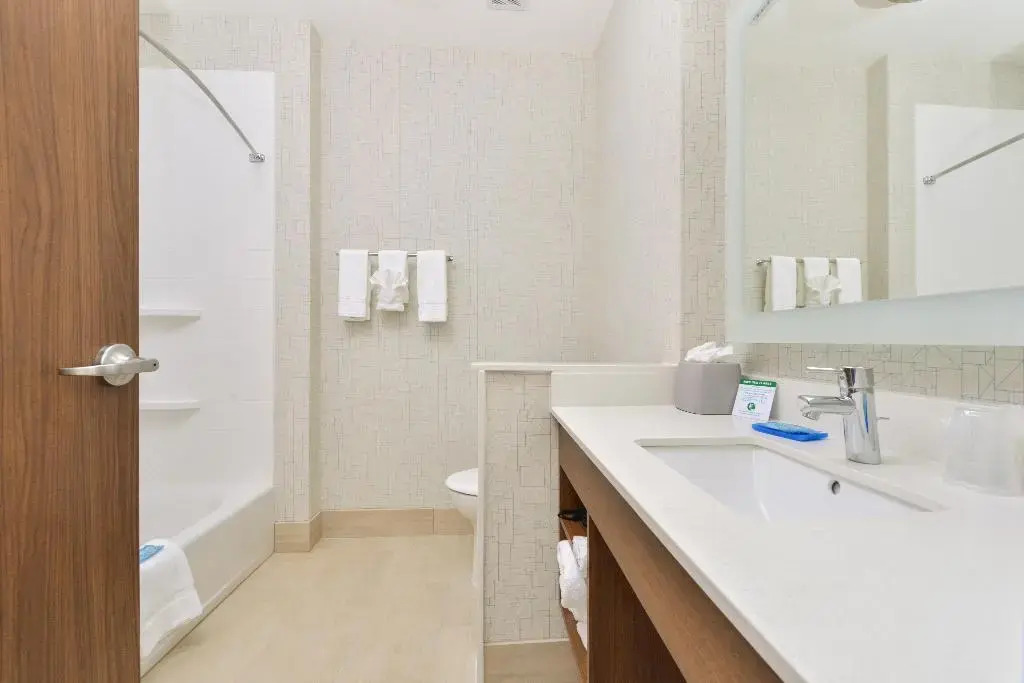 Holiday Inn Express & Suites Chadron by IHG
