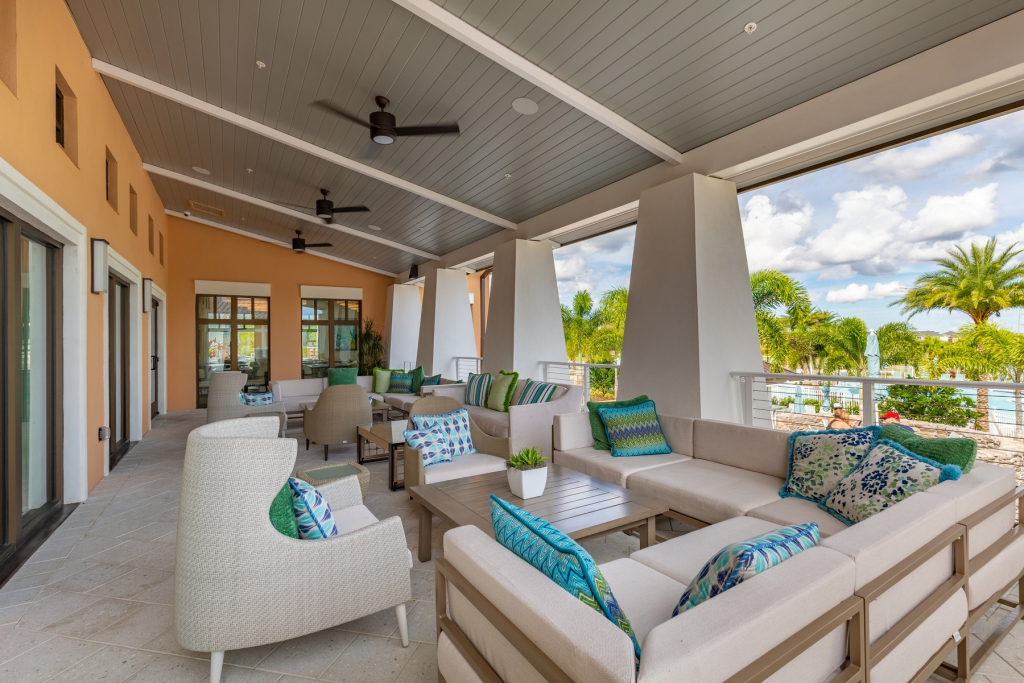5 Bedrooms 55 Bathrooms Solara 9026 Pc