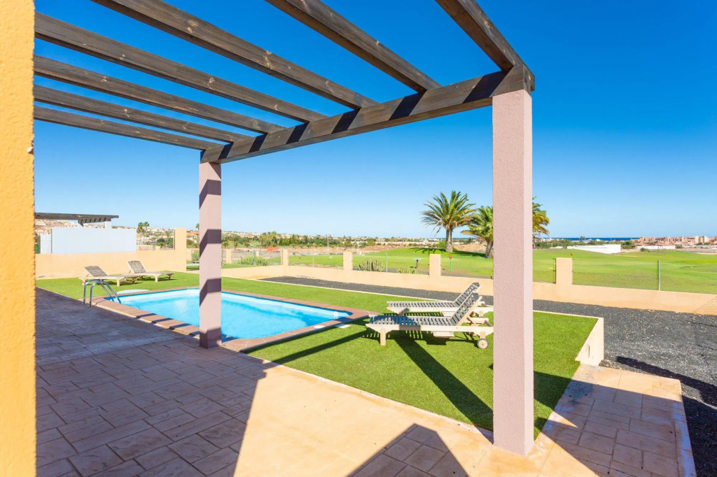 Villa Tamarindos: Large Heated Private Pool, Sea Views, A/C, WiFi