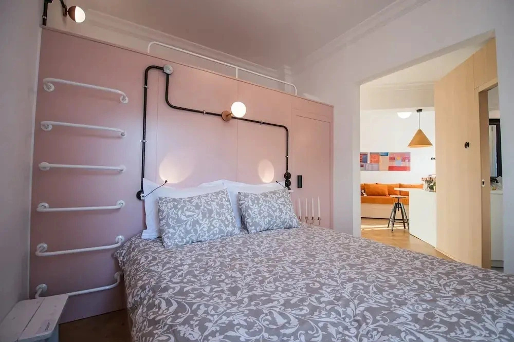 Boutique by QR booking