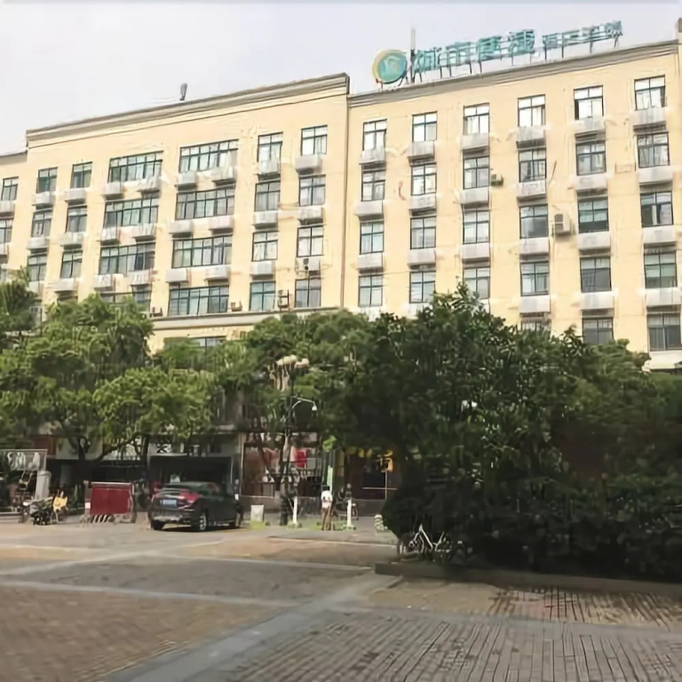 City Comfort Inn
