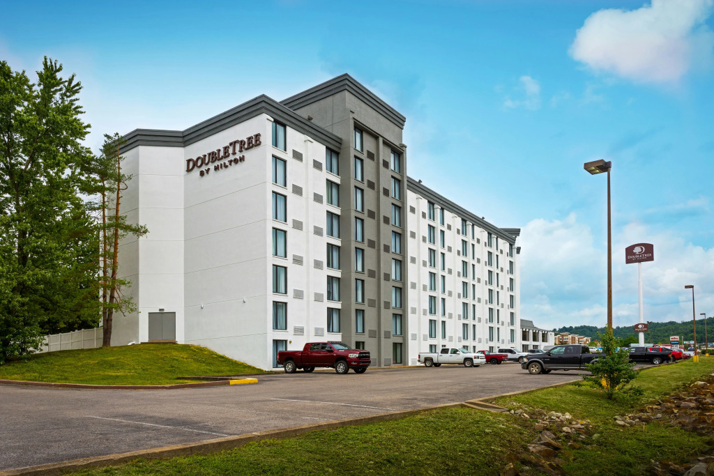 DoubleTree by Hilton Washington Meadow Lands Casino Area