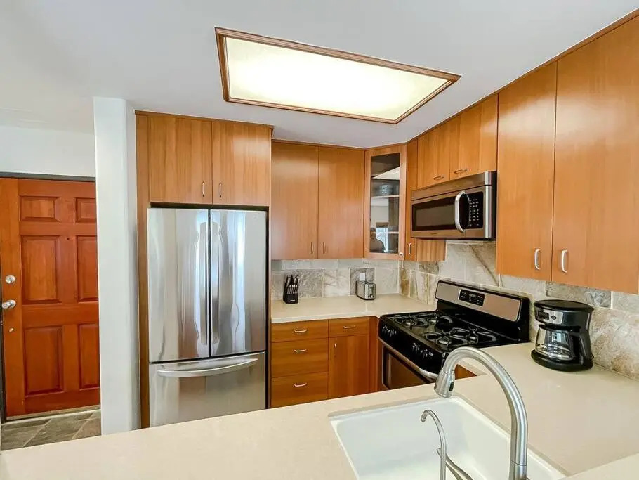 Supreme 2BD/3BA Condo - Los Angeles