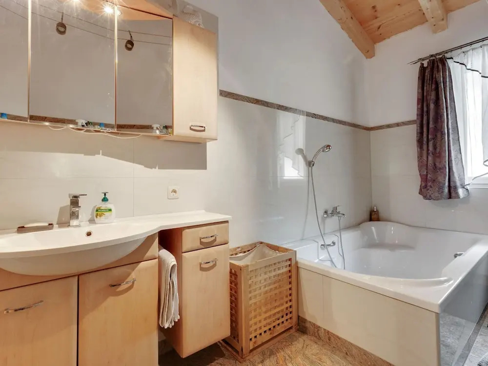 Spacious Apartment in Salzburg near Ski Area