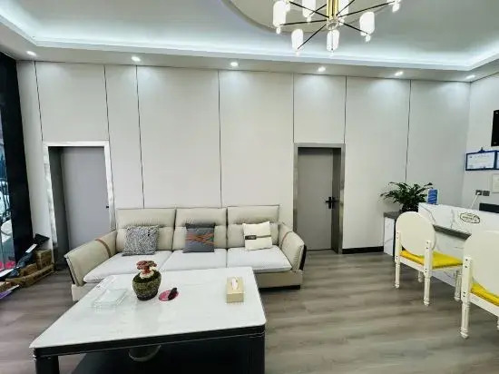 Xinxin Business Hotel, Nanxi(黔西南晶鑫商务酒店)