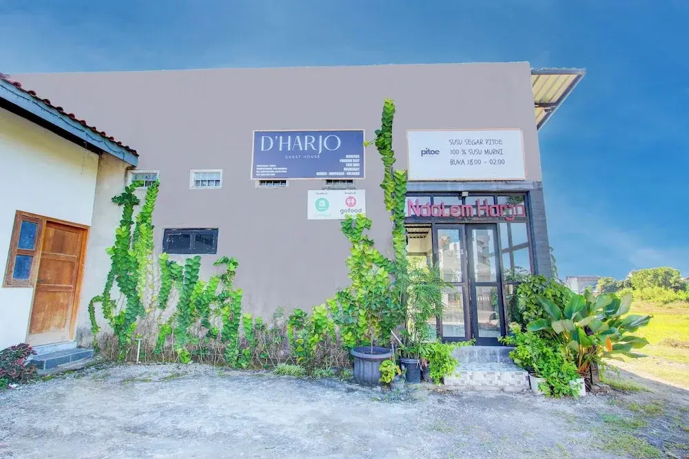 Hotel O Dharjo Guesthouse