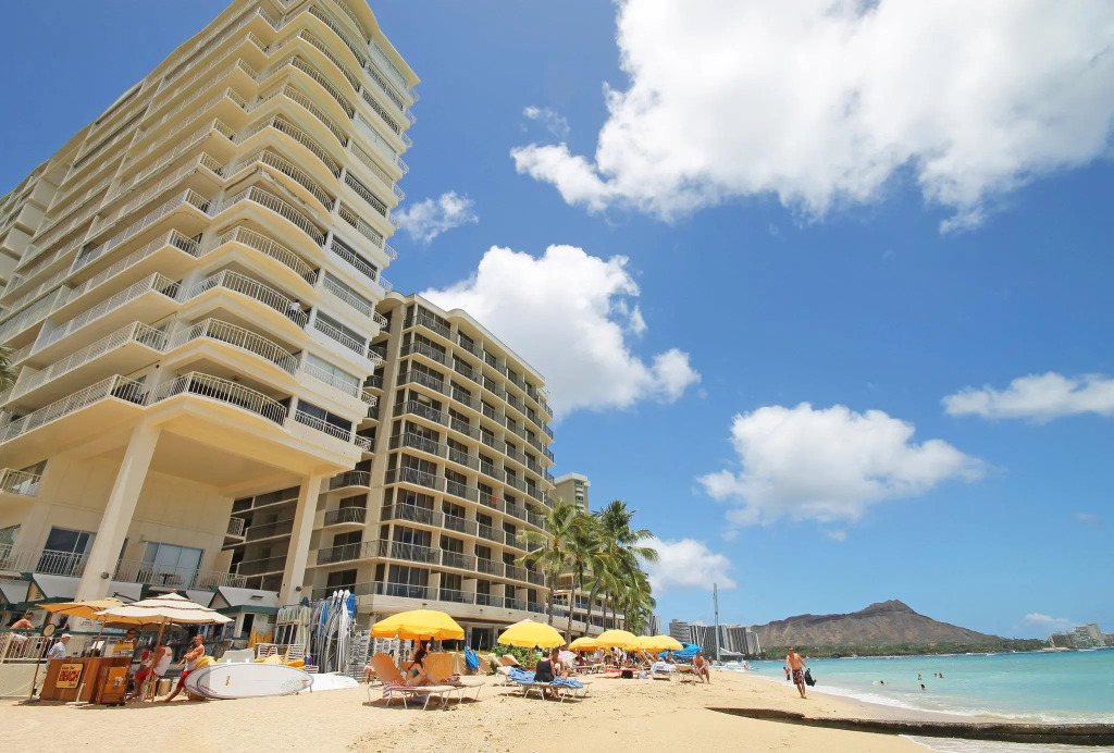Castle Waikīkī Shore