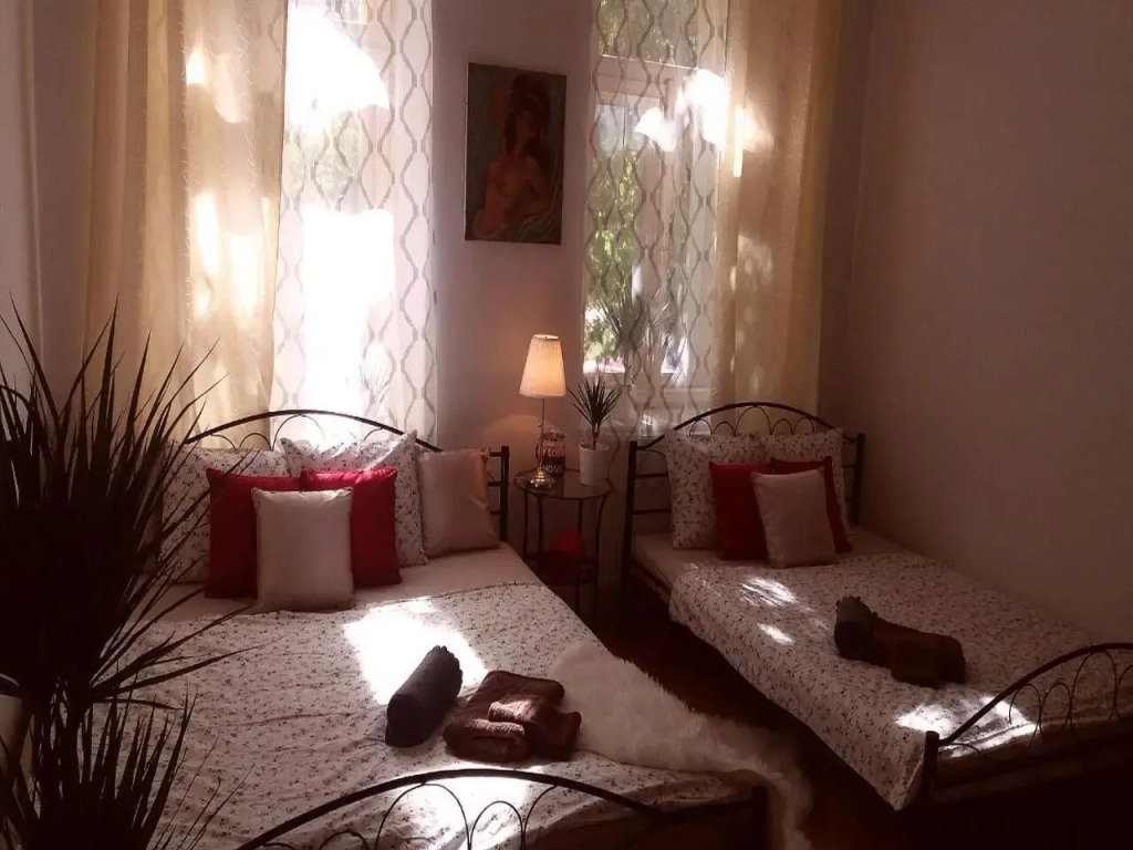 Spacious 3BDR Wenceslas Square