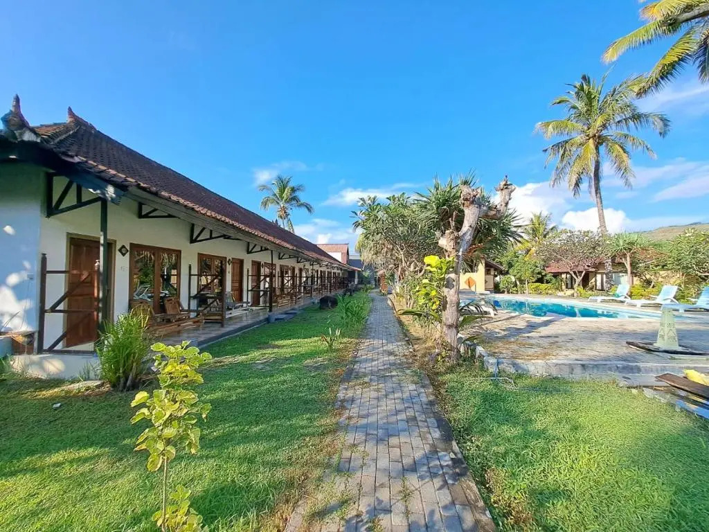 Surfers Beachfront Lombok