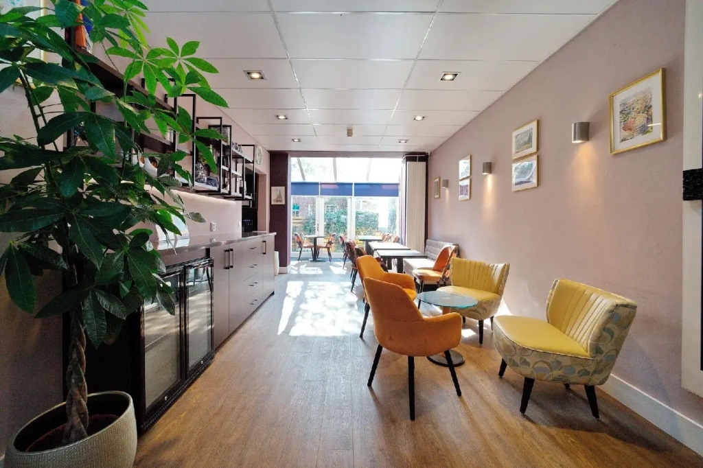 Aadam Wilhelmina Hotel