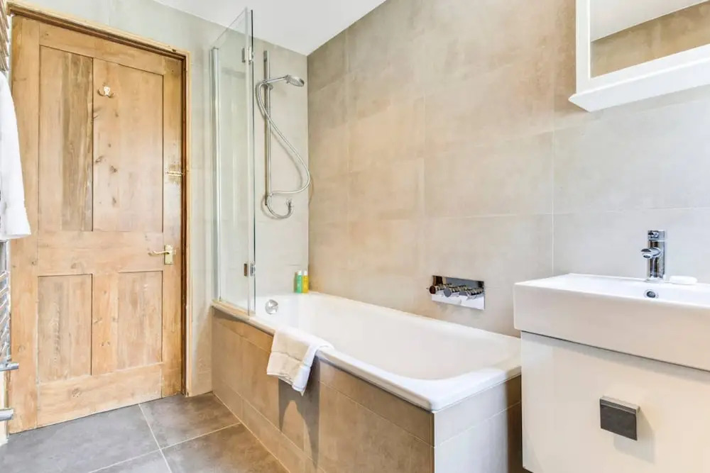 Cosy, Quirky 3 Bed Home In Queen's Park