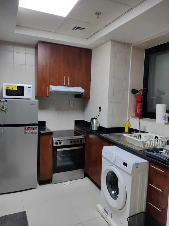 1BR in Dubai Marina Near Metro