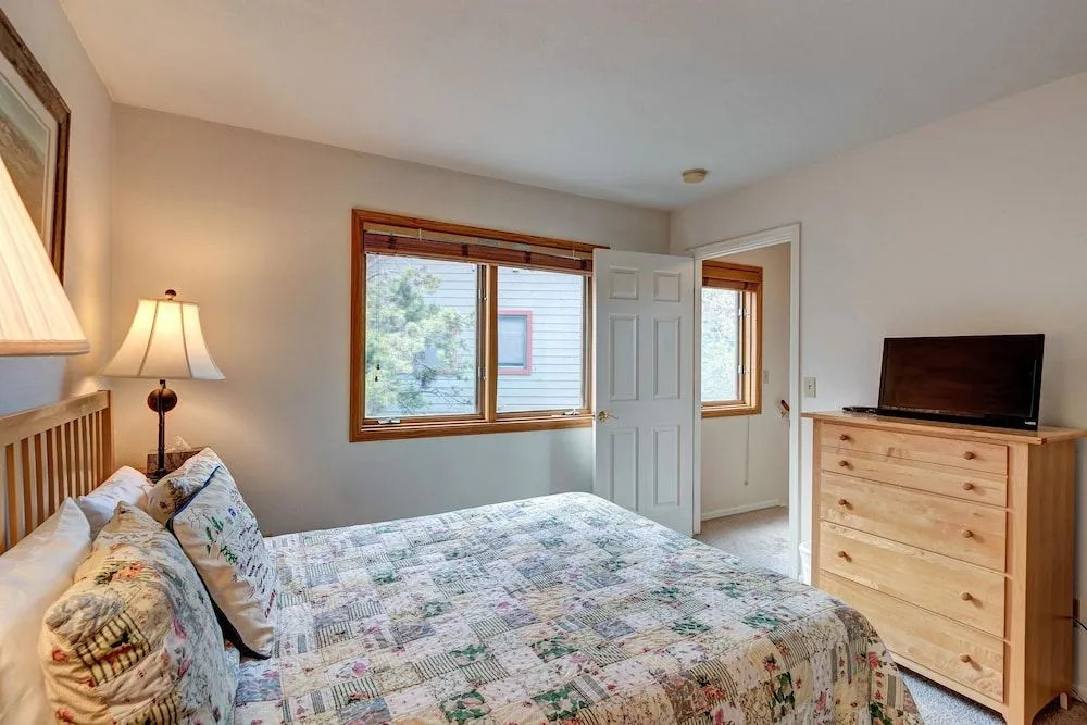 Pine Creek Townhome: Location Value