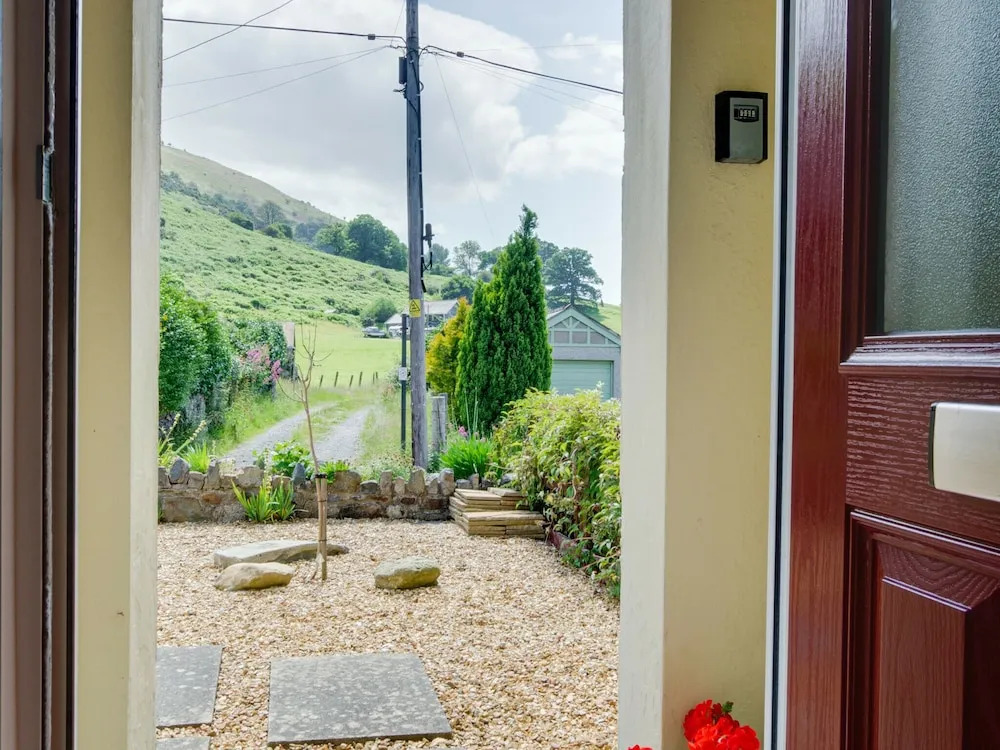 Luxurious Holiday Home in Abergwyngregyn in National Park