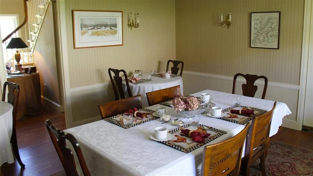 The Kent Collection - The Firefly Inn
