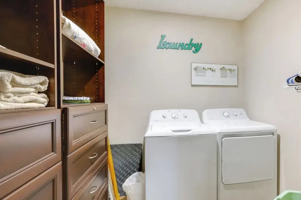 Private Pool & Hot Tub: Dog-friendly Live Oak Home