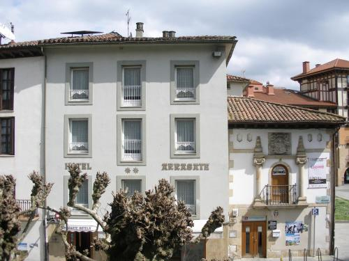 Hotel Arrasate by gaiarooms