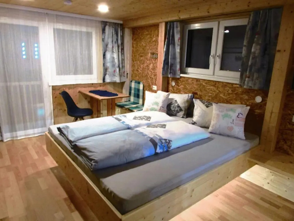 CHALET 294