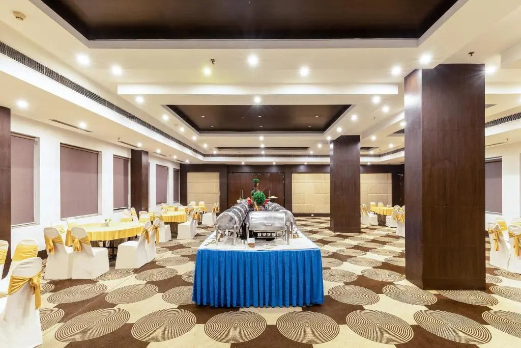 Sunday Hotel Zirakpur by checkIn,Chandigarh