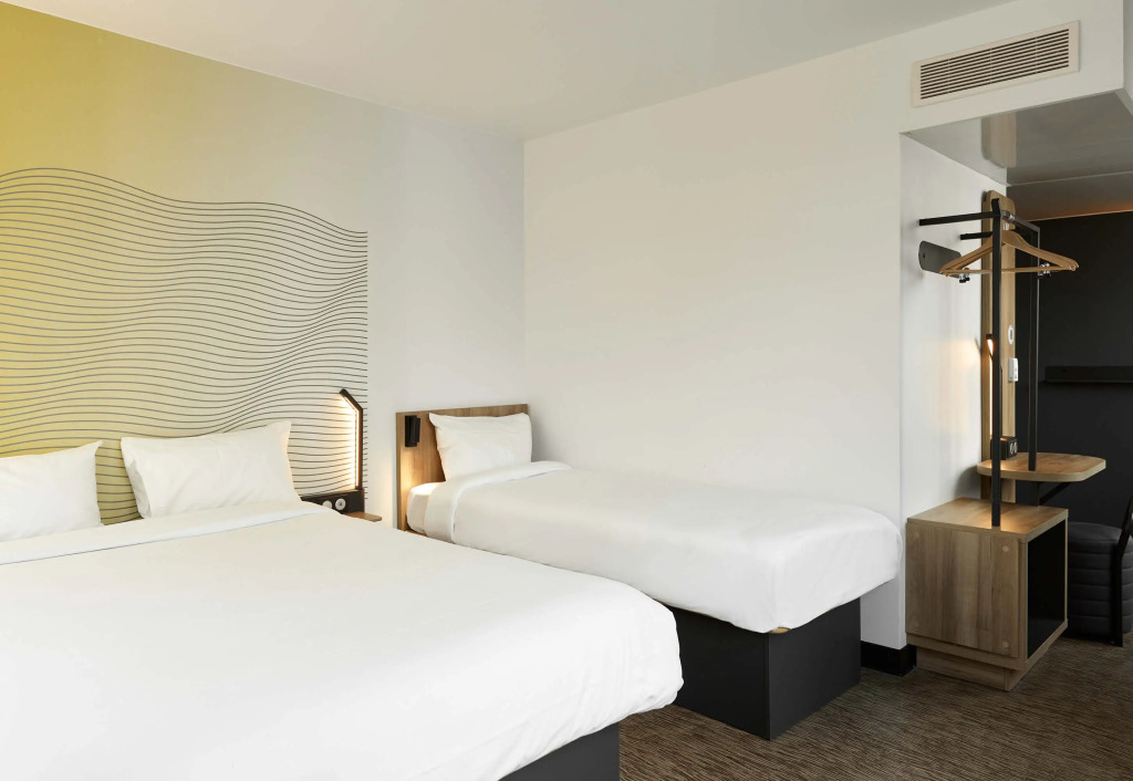 B&B HOTEL Massy Gare TGV