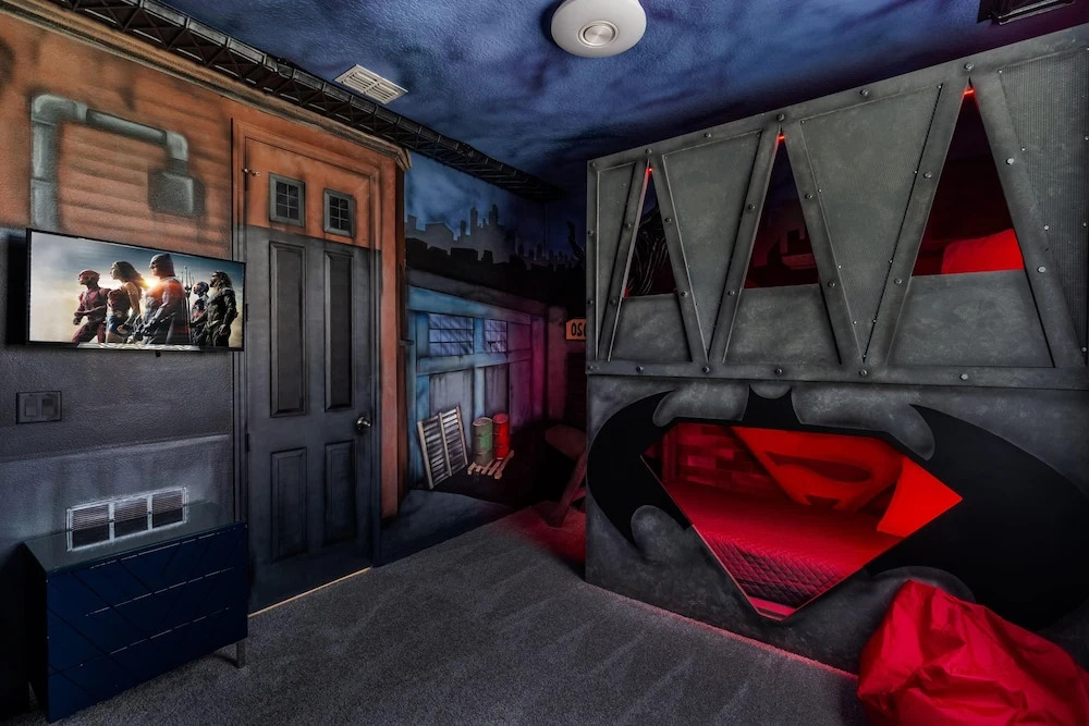 Sr014v: 8 Bed, Dinosaurs Fun, DC Comics, Pool, Shuffle Board
