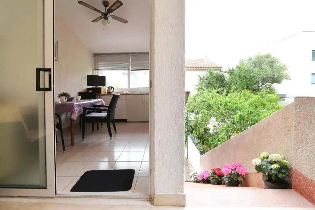 Apartments Nina Beach