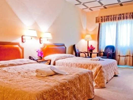 Savannah Hotel
