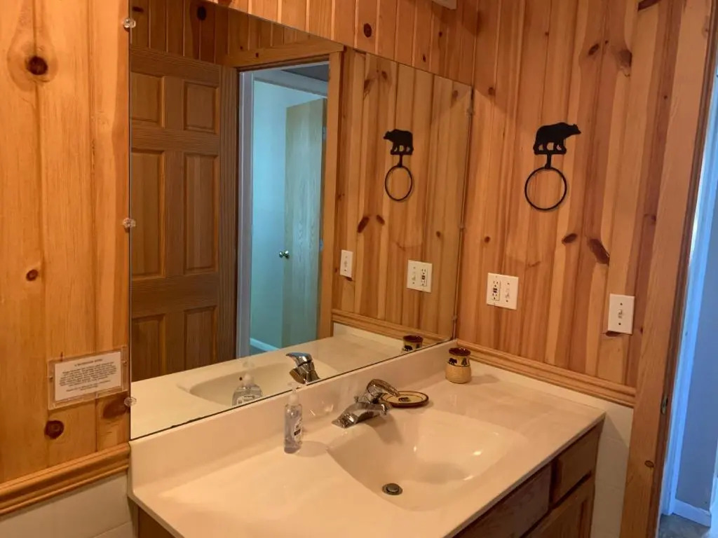 Black Bear Lodge Bear Trap #3