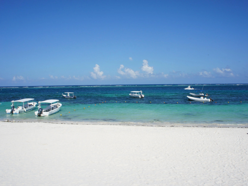 Hacienda Morelos Beachfront Hotel