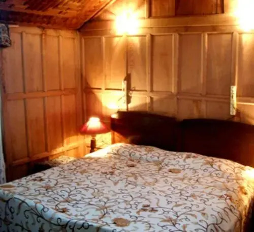 New Lucky Kashmir Houseboats