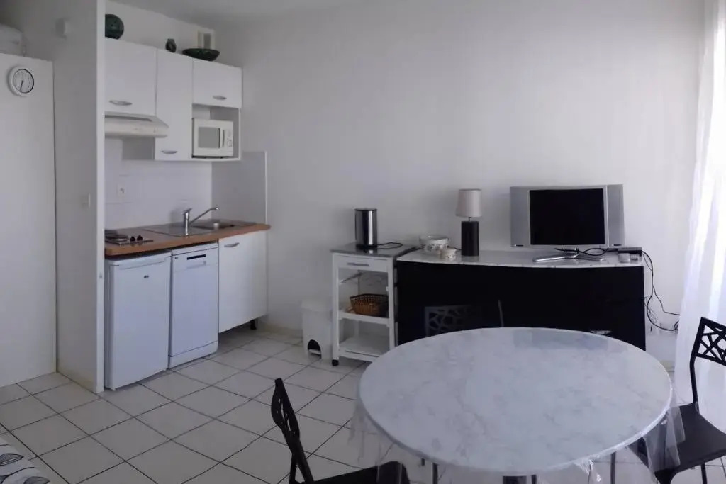 Studio Ideal Couple 2 Enfants, Bien Situe, Calme