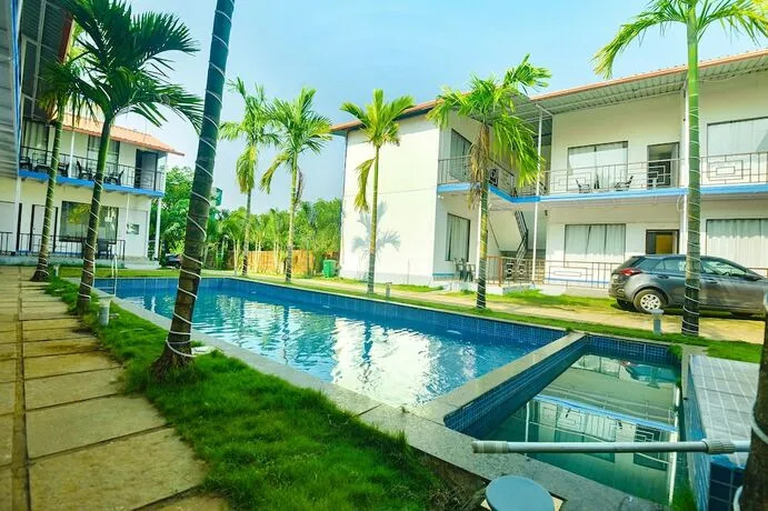 FabHotel Morjim Bliss