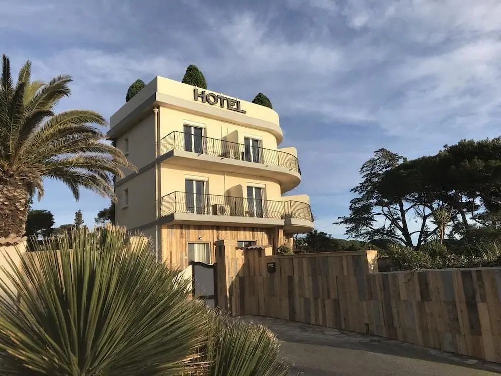 Villa à proximité de la plage de lalmanarre