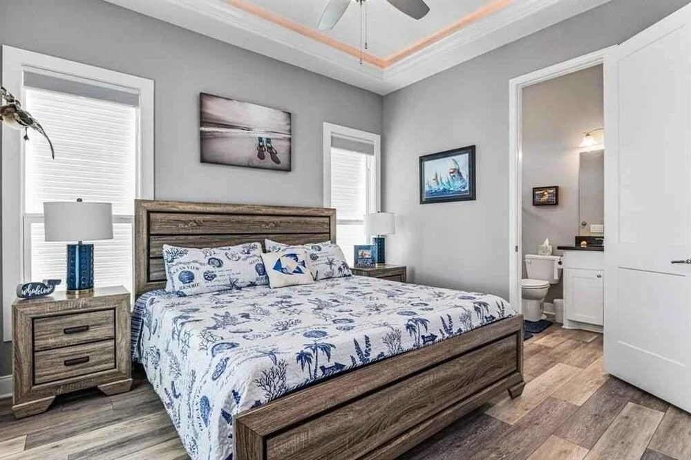 4 Biscayne 4 Bedroom Home by RedAwning